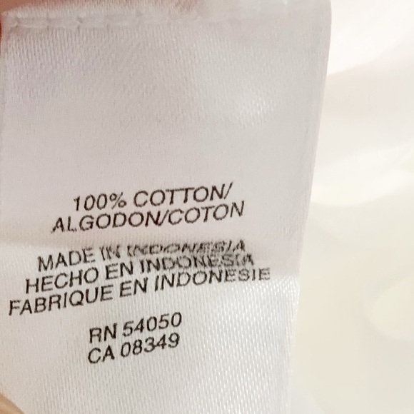 Jones New York Signature Petite Sleeveless Semi Sheer Button Front Blouse Pin - Picture 13 of 13